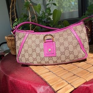 Abbey Gucci Canvas Monogram D-Ring handbag